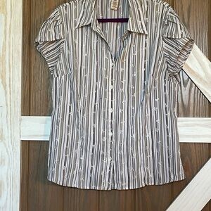 Covington Striped Button-Up Women's Top W/short Tulip Sleeve. Size XL EUC